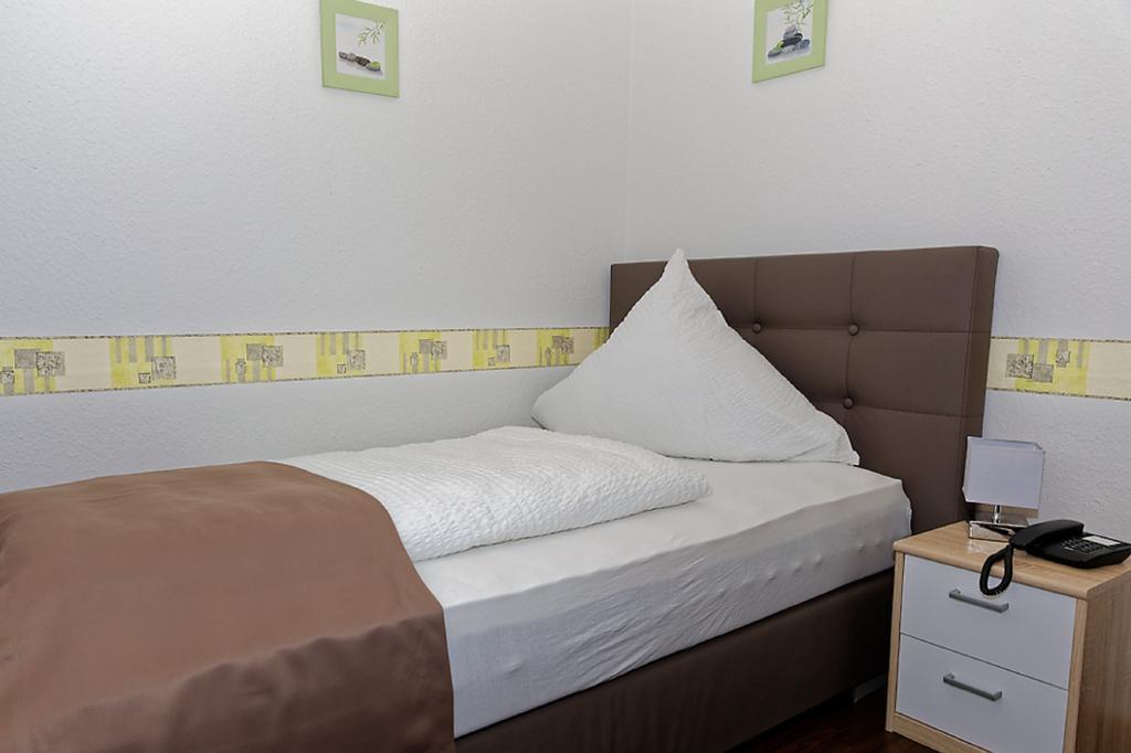 Hotel Huettl - Garni ヴォルムス 部屋 写真